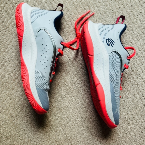 Under Armour (Curry) X DVNLLN unisex size 6.5 brand new sneakers in box. - Picture 4 of 7